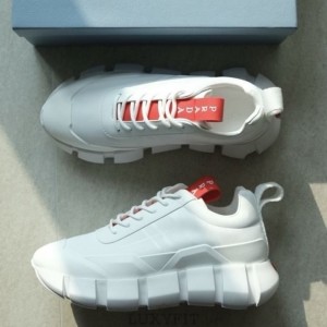 PD 프라다 클라우드 레더 스니커즈