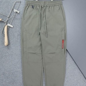 PD 프라다 클래식 레드로고 패치 조거 팬츠