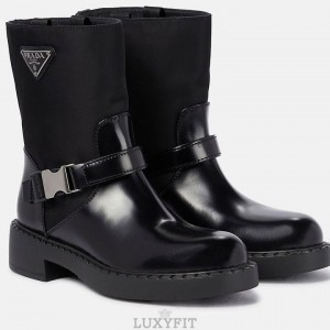 PD 프라다 브러쉬드 레더 리나일론 버클 앵글 부츠