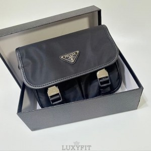 PD 프라다 리나일론 사피아노 래더 숄더백