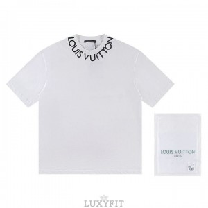 LV 루이비통 A 6472 넥 로고 반팔