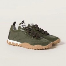 MU 미우미우 수입 타이어 기능성 소재 및 스웨이드 여성 스니커즈 -카키-