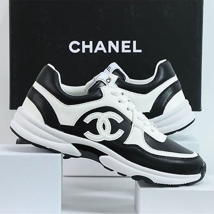 CN 샤넬 CC 로고 범고래 트위드 스니커즈