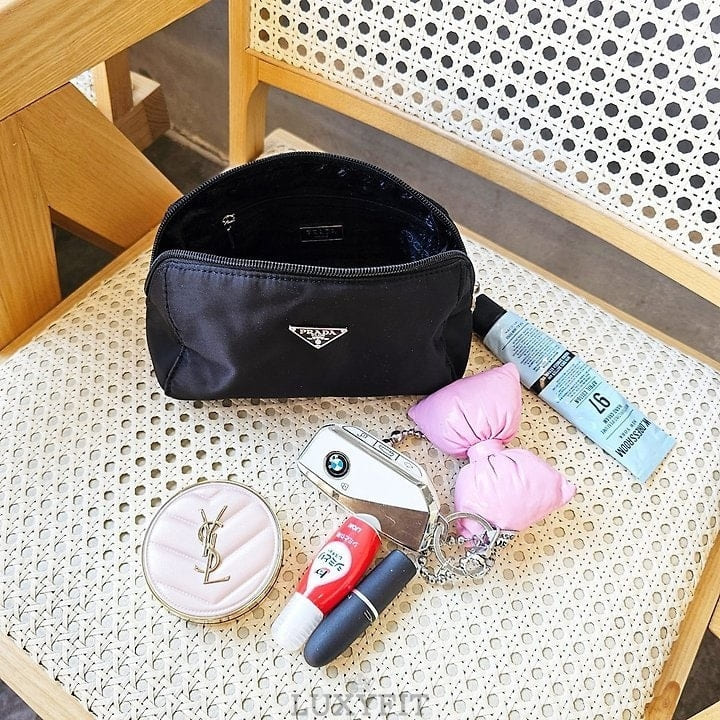 PD 프라다 원지퍼파우치