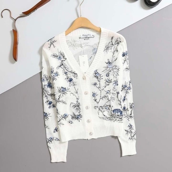 DO 디올 수입 플로워 자수 브이넥 가디건