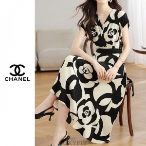 CN 샤넬 까멜리아 브이넥 원피스