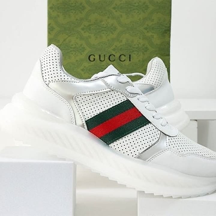 GC 구찌 WEB 클래식 로우탑 스니커즈