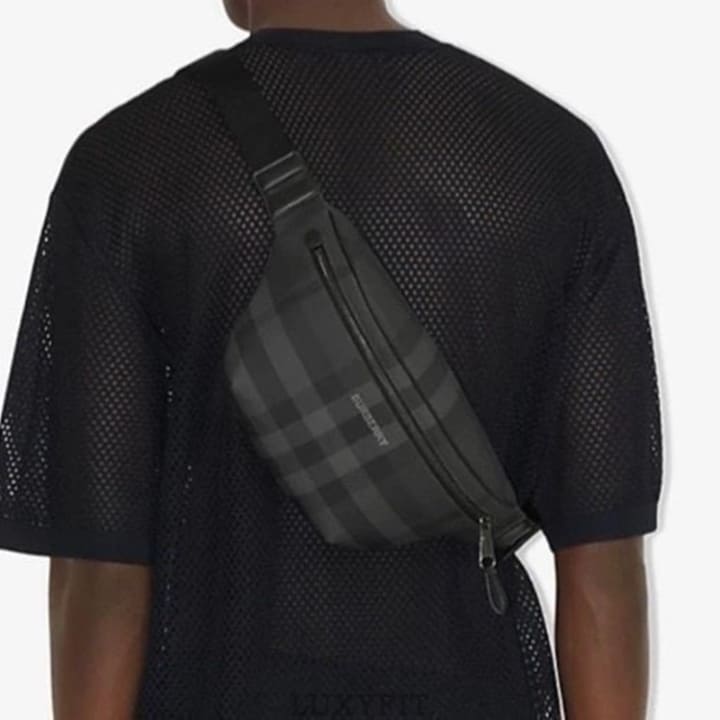 BB 버버리 카슨 체크 벨트백