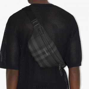 BB 버버리 카슨 체크 벨트백