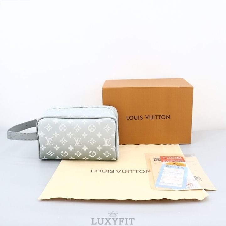 LV 루이비통 락커 돕 키트 클러치 파우치백