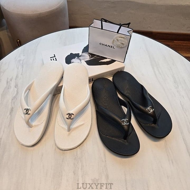 CN 샤넬 쿠션쪼리