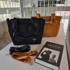 PD 프라다 리나일론 베이비백