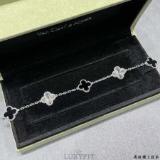 VC 반클리프 아펠 빈티지 알함브라 5모티브 브레이슬릿 (화이트 골드/오닉스)