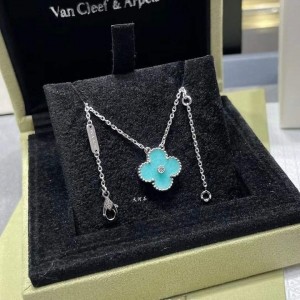 VC 반클리프 아펠 빈티지 알함브라 펜던트 (화이트 골드/터콰이즈)