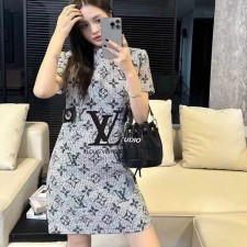 LV 루이비통 라인 모노그램 패턴 원피스