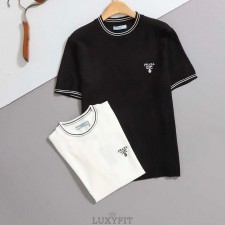 PD 프라다 필라노 라인 체스트 자수로고 반팔니트